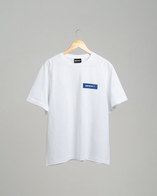 White SELECT DISTINCT ORIGIN Essentials No.1 T-shirt in 100% organic cotton, front view on male model.